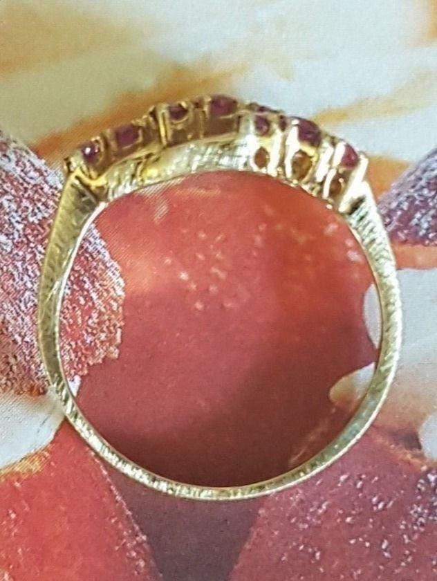Bagues: Schöner Goldring mit 9 Rubinen – Neuf (Voir description) à Unterägeri par Altgoldschmuck 6