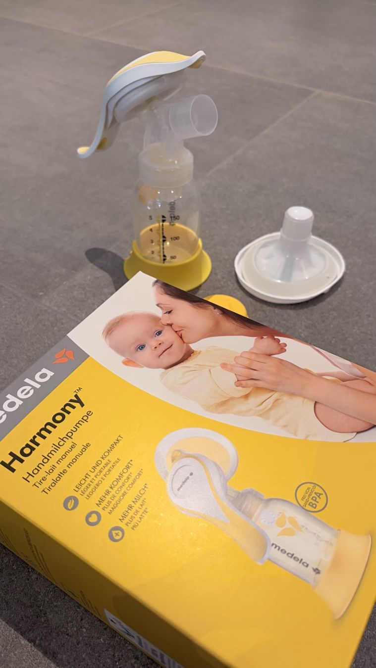Medela Accessori per l’allattamento: Medela Harmony Handmilchpumpe – Usato da Glis venduto da pinguinpi 1