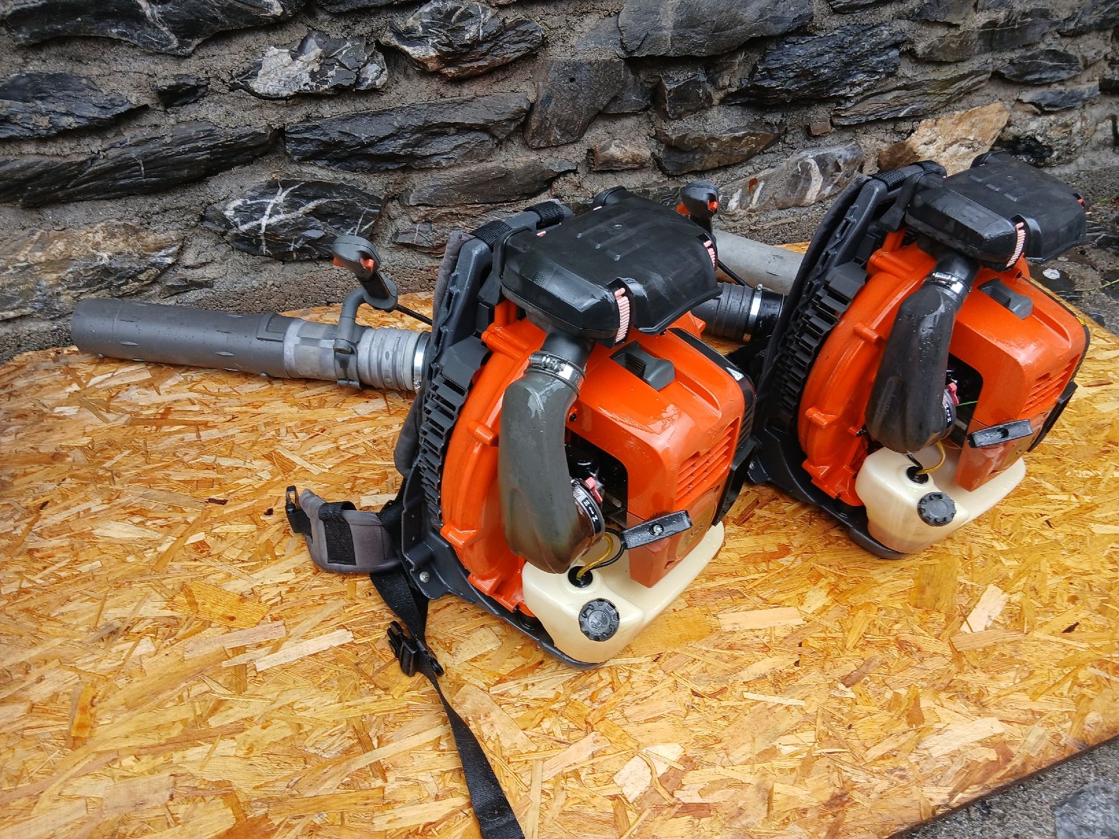 Husqvarna Laubbläser & Laubsauger: 2X Laubbläser Husqvarna 580 – Gebraucht aus Seewis-Schmitten von positiv220780 2
