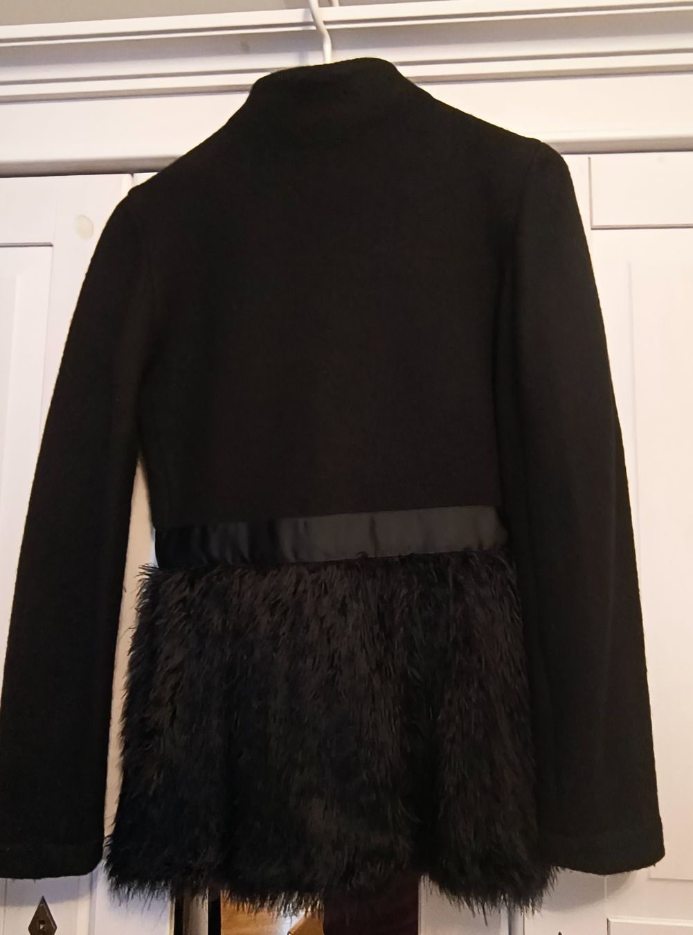 Armani Giacche: Wunderschöne Armani Jacke , Schwarz, Grösse 38 IT, 34 CH – Usato da Thalwil venduto da ralucoantza 2