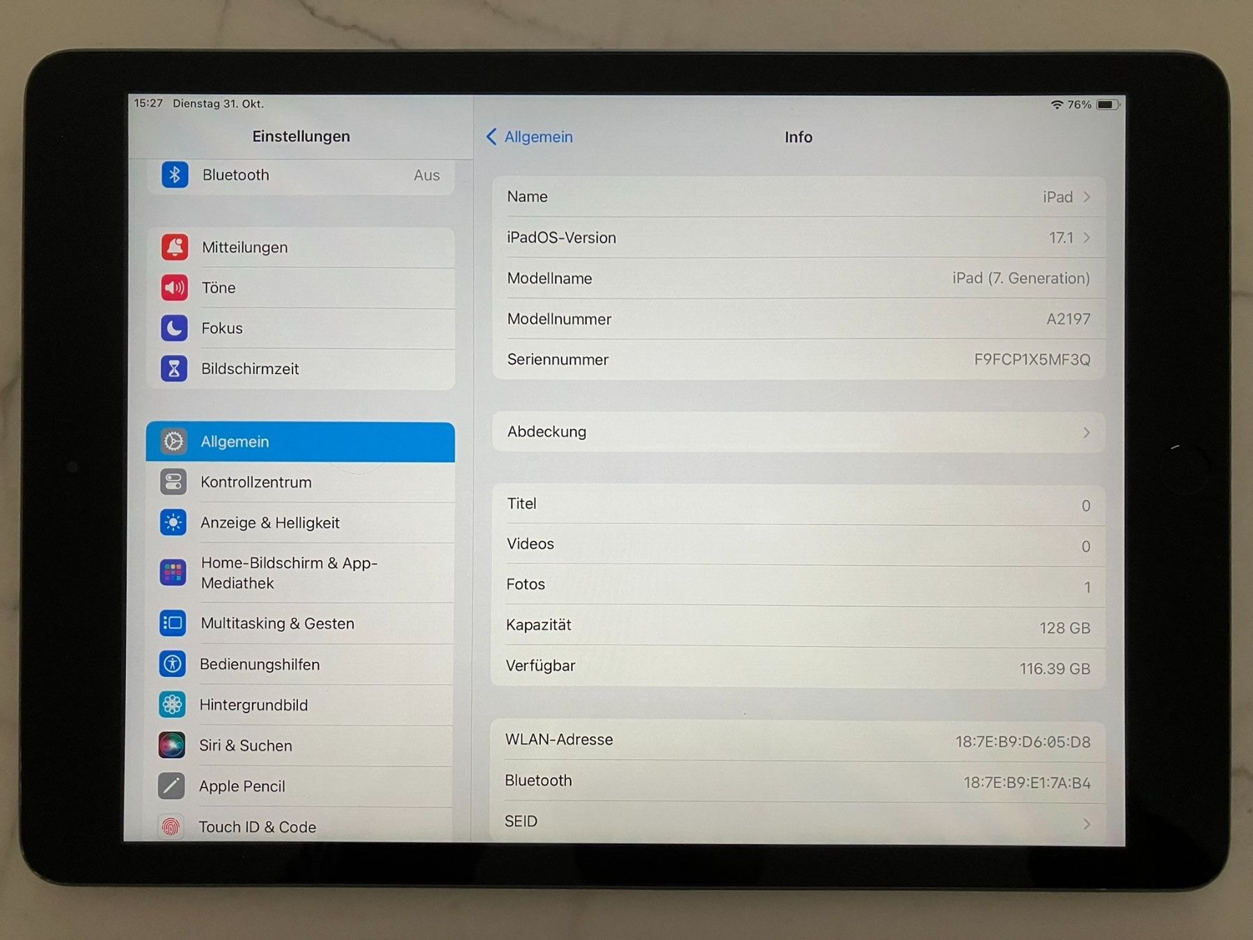 Apple Tablet PC: iPad 7. Generation WiFi  / 128GB / Model A2197 – Gebraucht aus Meisterschwanden von  1