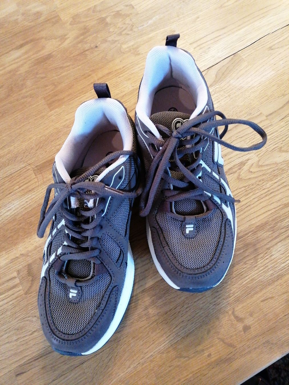 Fila Scarpe da donna: Fila Sneakers 36 – Usato da Leuk-Stadt venduto da See_Lin