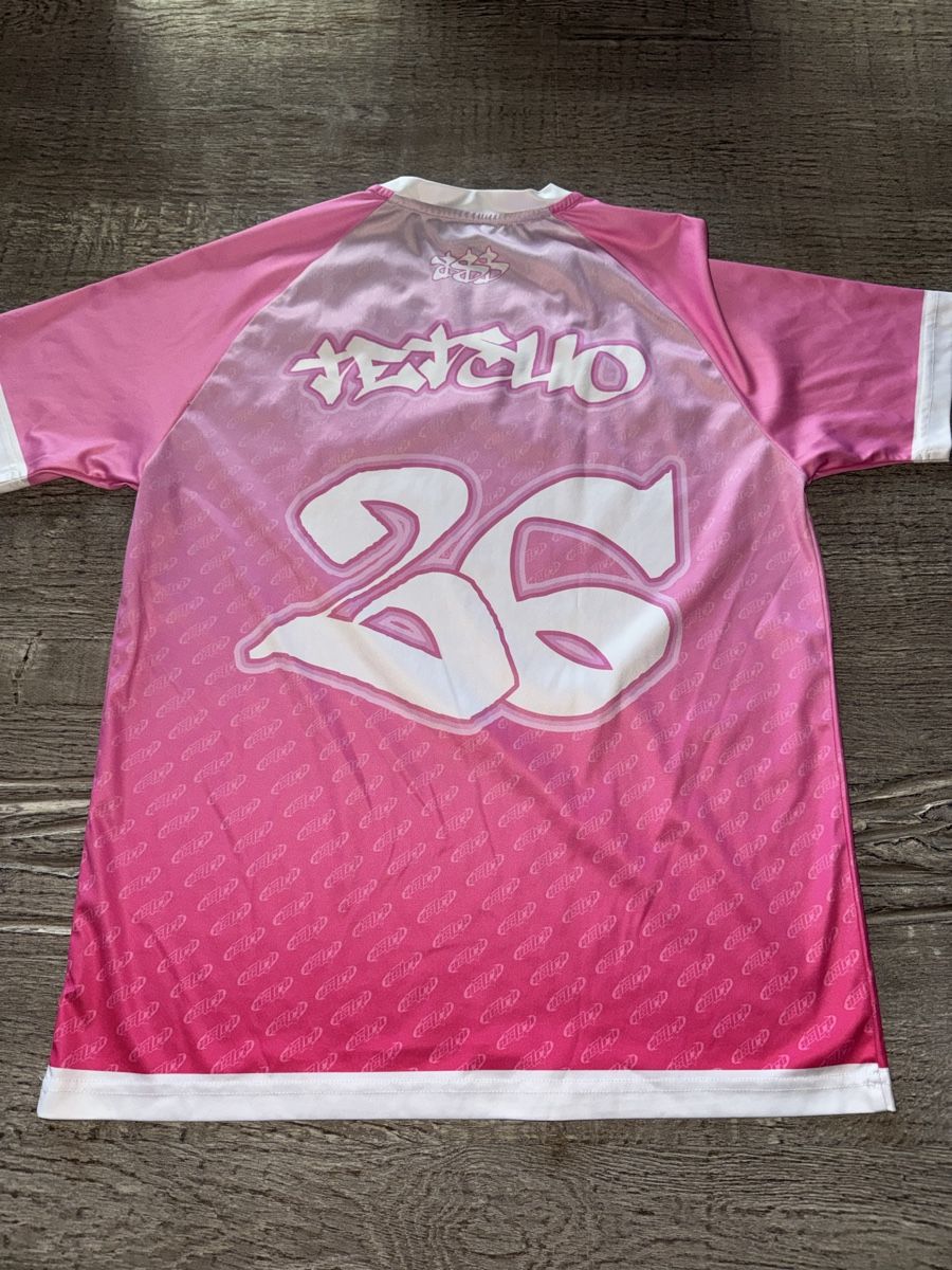 Maillots de corps & Pantalons: Maillot Astro rose clair taille M – D'occasion à Vesin par Pupipupo2005 1