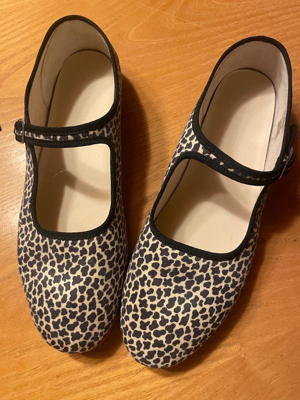 Tiger Swiss Scarpe da donna: Neue Tiger Fink Hausschuhe – Usato da Glattfelden venduto da Lindana02