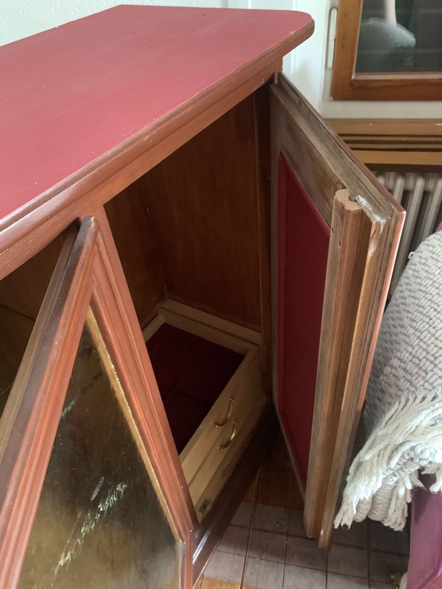 Cassettiere: Holz Möbel, Vitrine – Usato da Murgenthal venduto da jos_r5fh 5