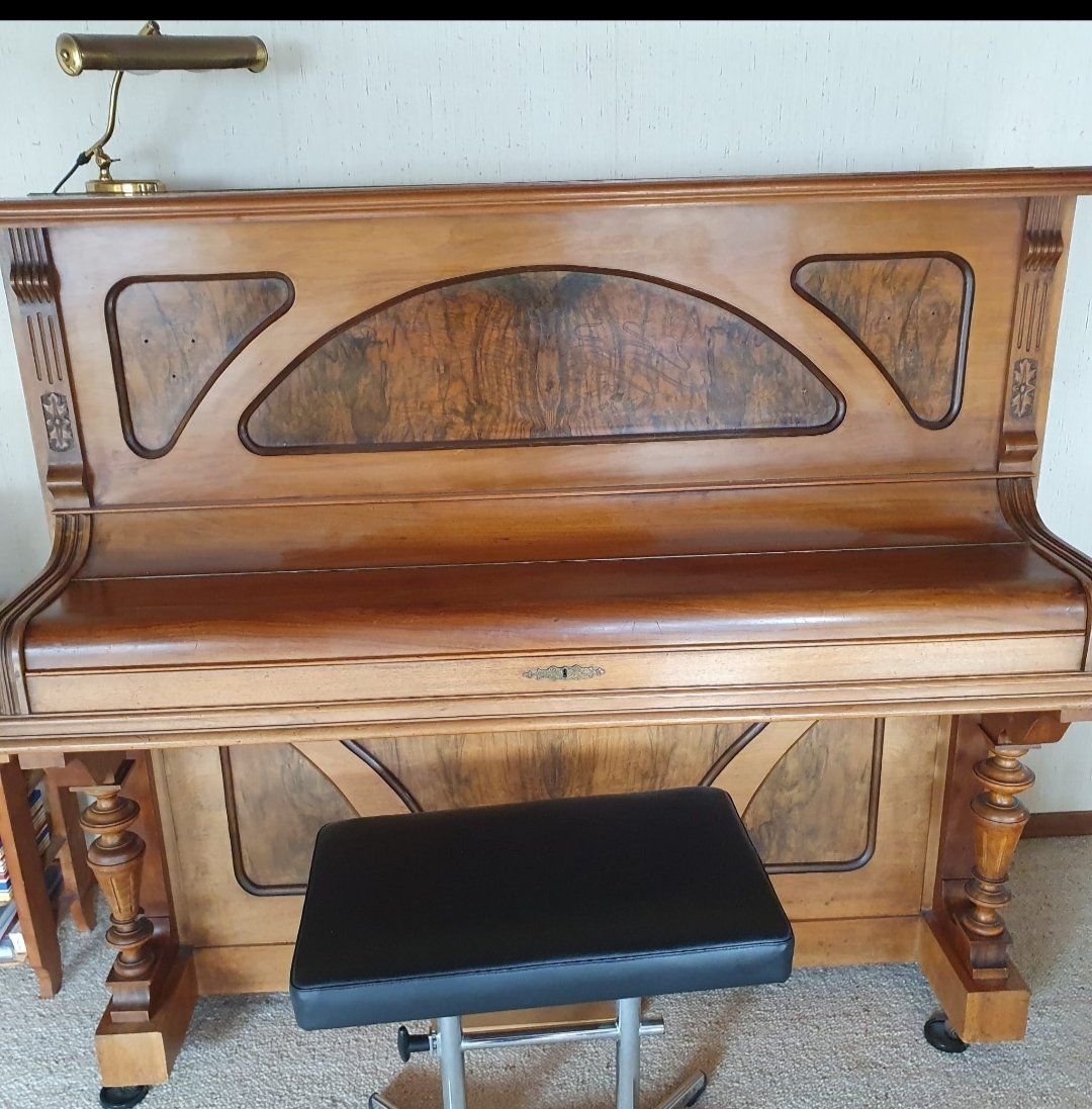 Musikinstrumente: Klavier – Gebraucht aus chur von Hmars