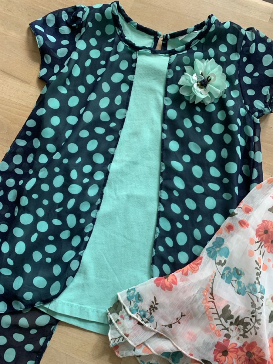 Lotti & Set di vestiti: Titel: 2 Mädchenkleider Gr. 122 🌸 – Usato da wald zh venduto da trebeli 1