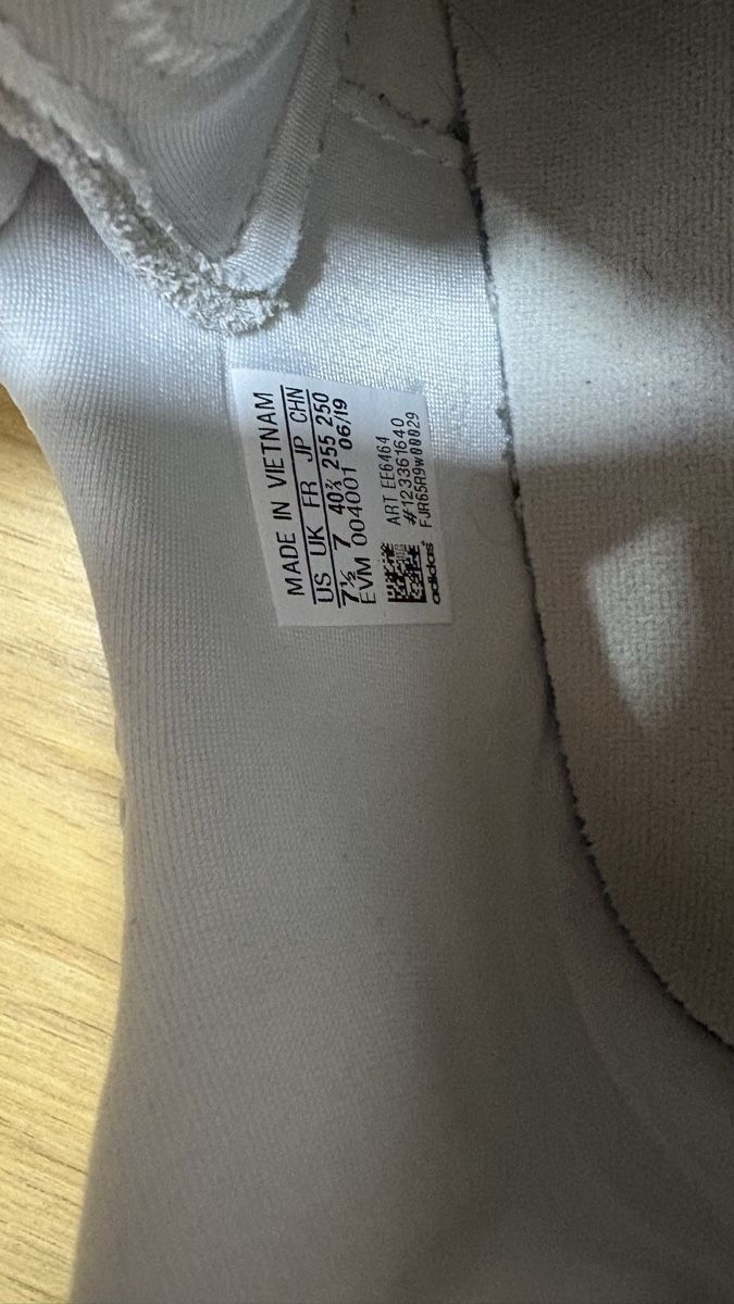 Adidas Scarpe da uomo: Adidas OZWEEGO Sneaker, Grösse 40 2/3 – Usato da Bern venduto da best.secondhand 1