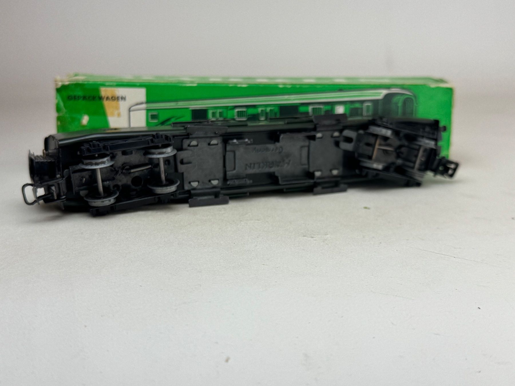 Märklin Modellini di ferrovie: EB-  Märklin Gepäckwagon SBB – Usato da Elm venduto da Wikmtz 2
