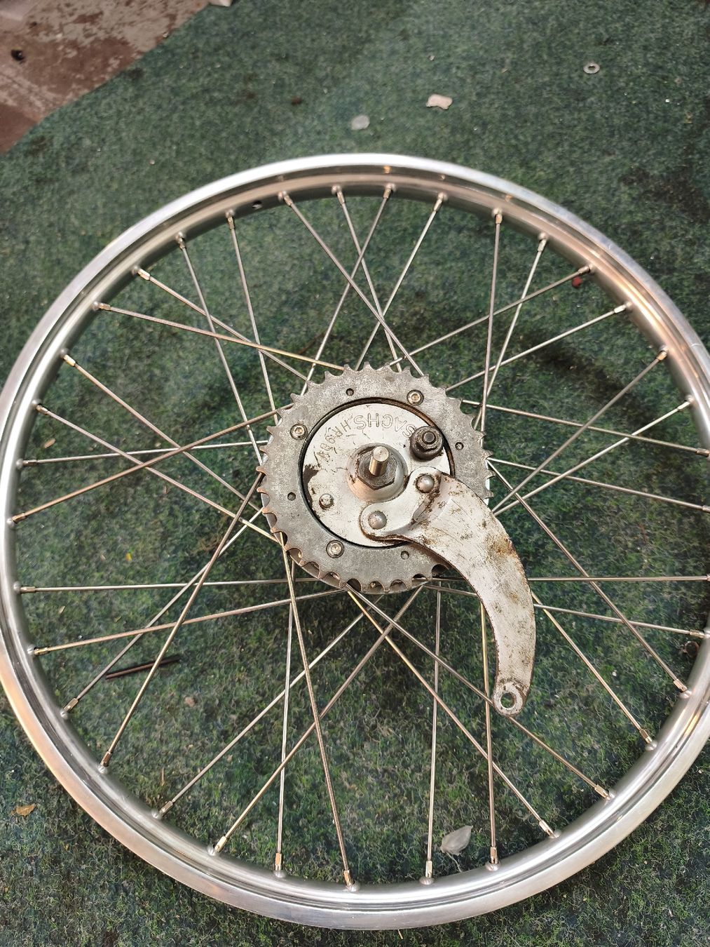 Pneumatici & Ruote complete: 19" Rücktritt Radsatz – Nuovo (secondo la descrizione) da Münchwilen TG venduto da Denso33 3
