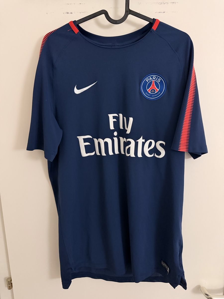Canottiere & Pantaloni: Maillot entraînement PSG – Usato da Argnou (Ayent) venduto da nathanckcw
