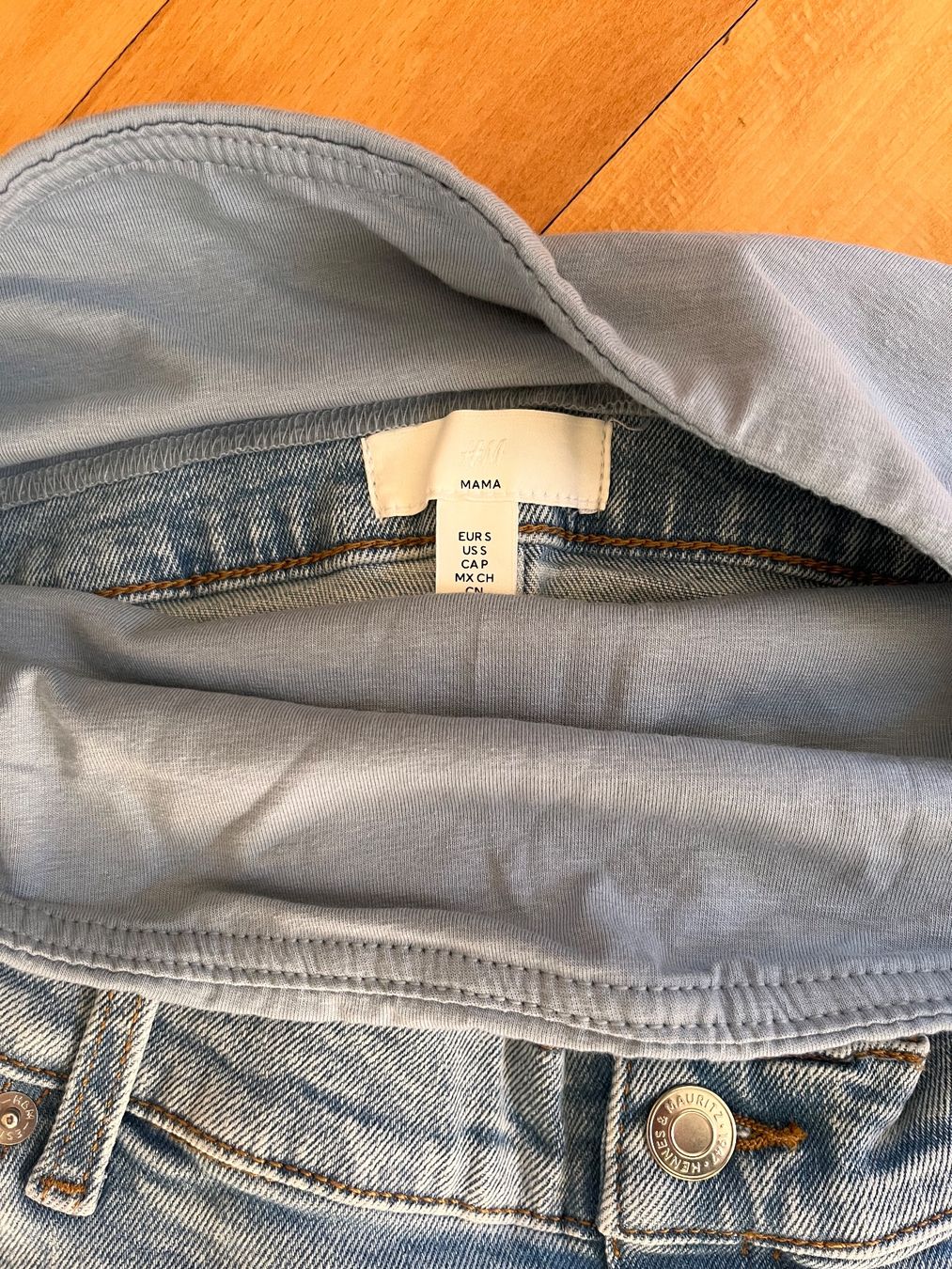 H&M Jeans: Umstandsjeans Grösse S – Gebraucht aus St. Gallen von luz_j8s7 2