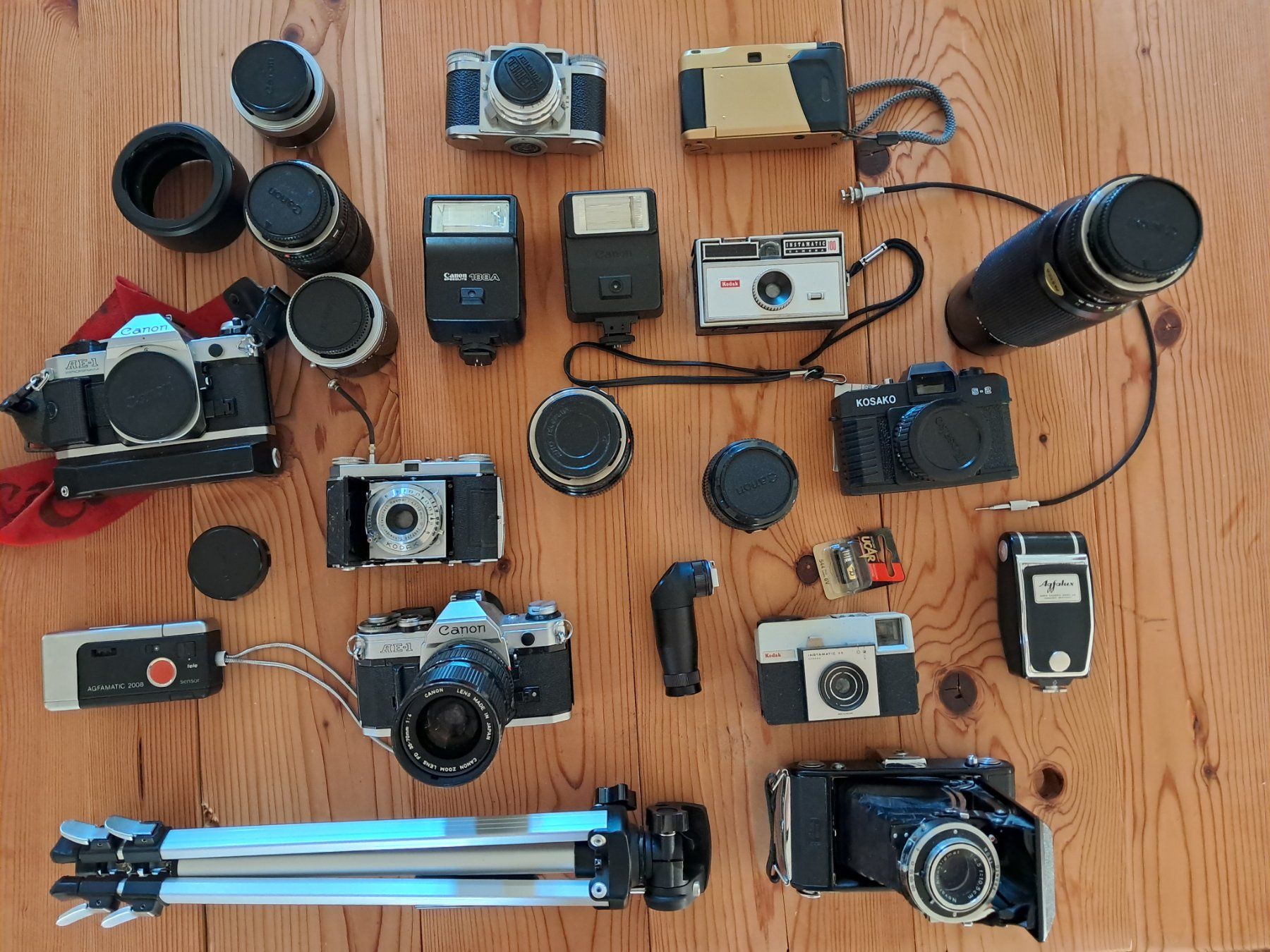 Fotocamera: Diverse Kameras und Zubehör – Usato da Sennhof venduto da bluebilly