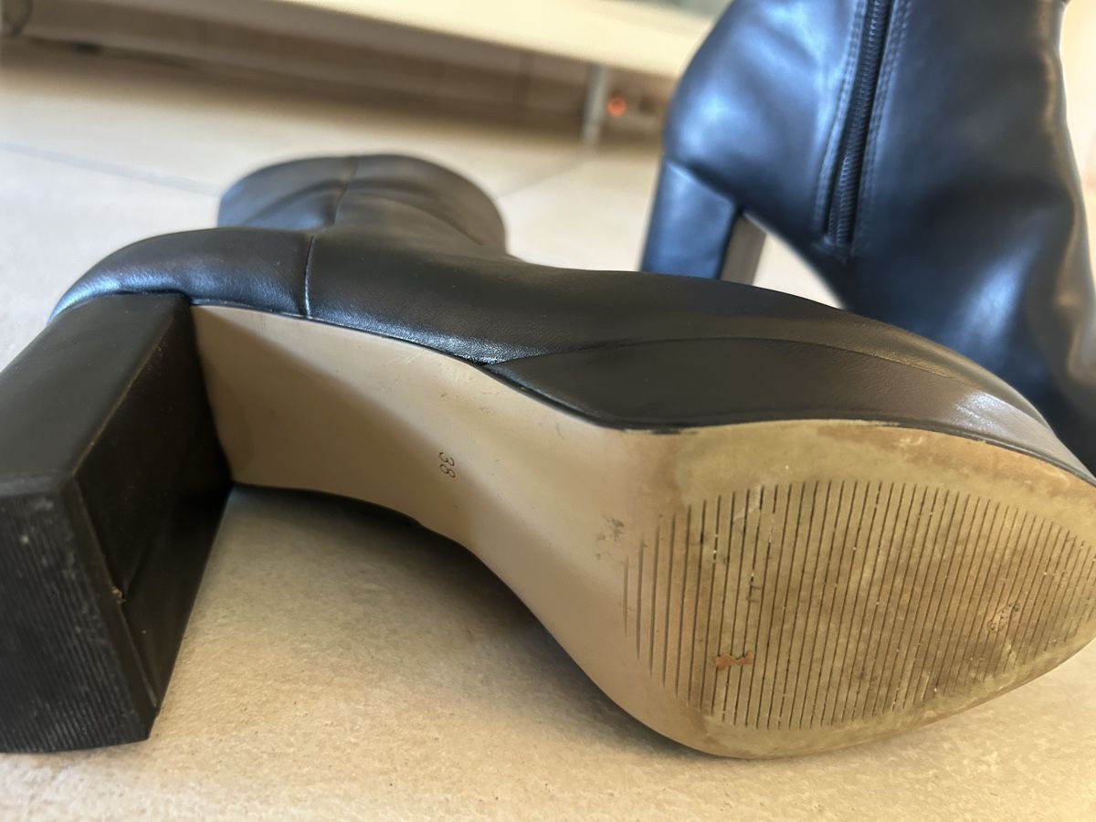 H&M Chaussures femmes: Stiefeletten H&M  – D'occasion à Wallisellen par Aurorasun 1
