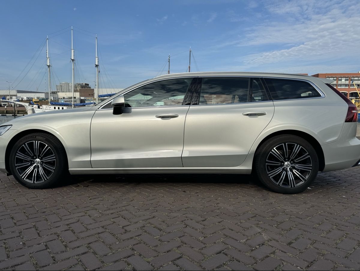 Volvo Automobili: Volvo V60 Mild Hybrid – Usato da Binningen venduto da hja_8y59 1