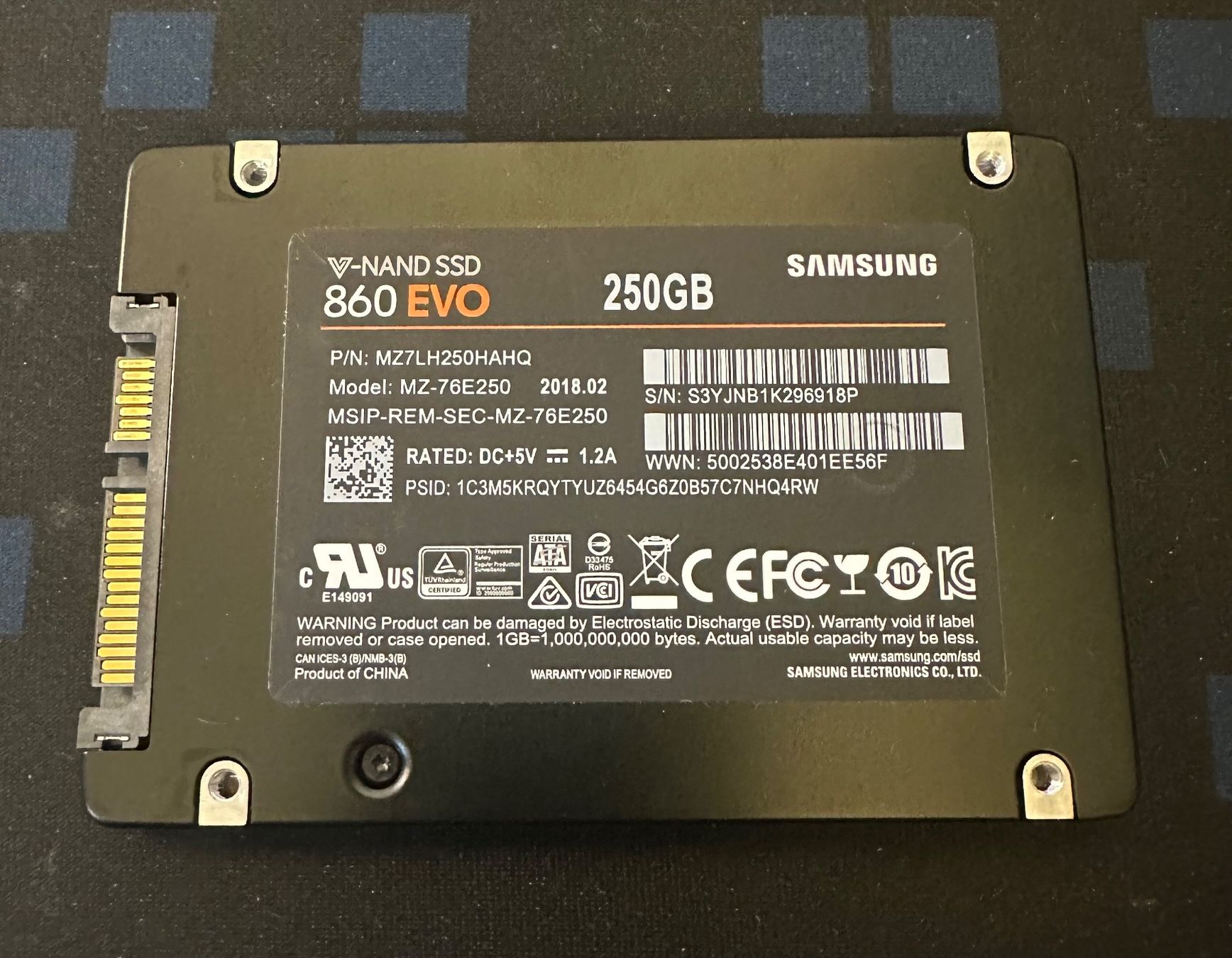 Samsung Dischi rigidi: Samsung 860 EVO 250GB SSD – Nuovo (secondo la descrizione) da Aarau venduto da DataShop-Aarau