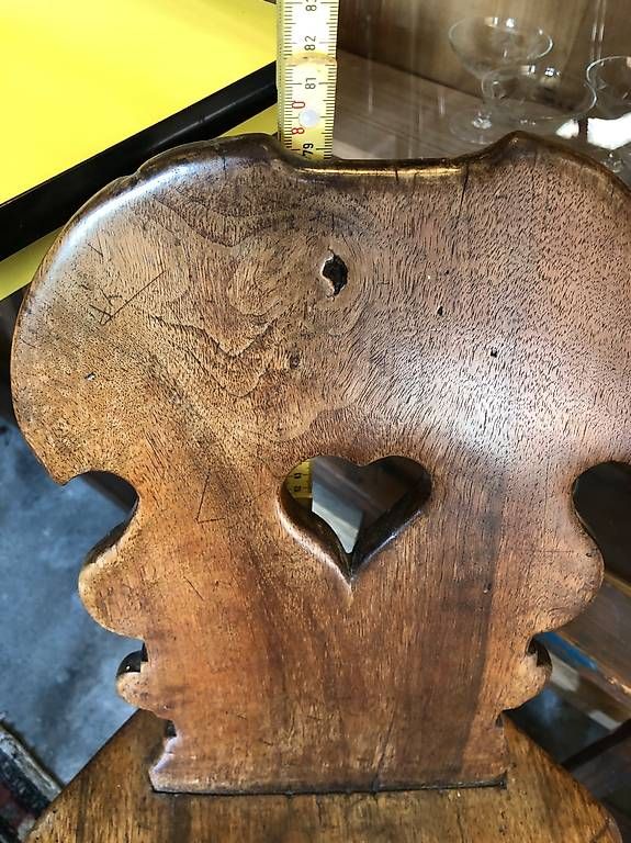 Sedie: Stabelle antik Nussbaum Holz massiv stabil  – Usato da Malters venduto da WerkstattBurch 1