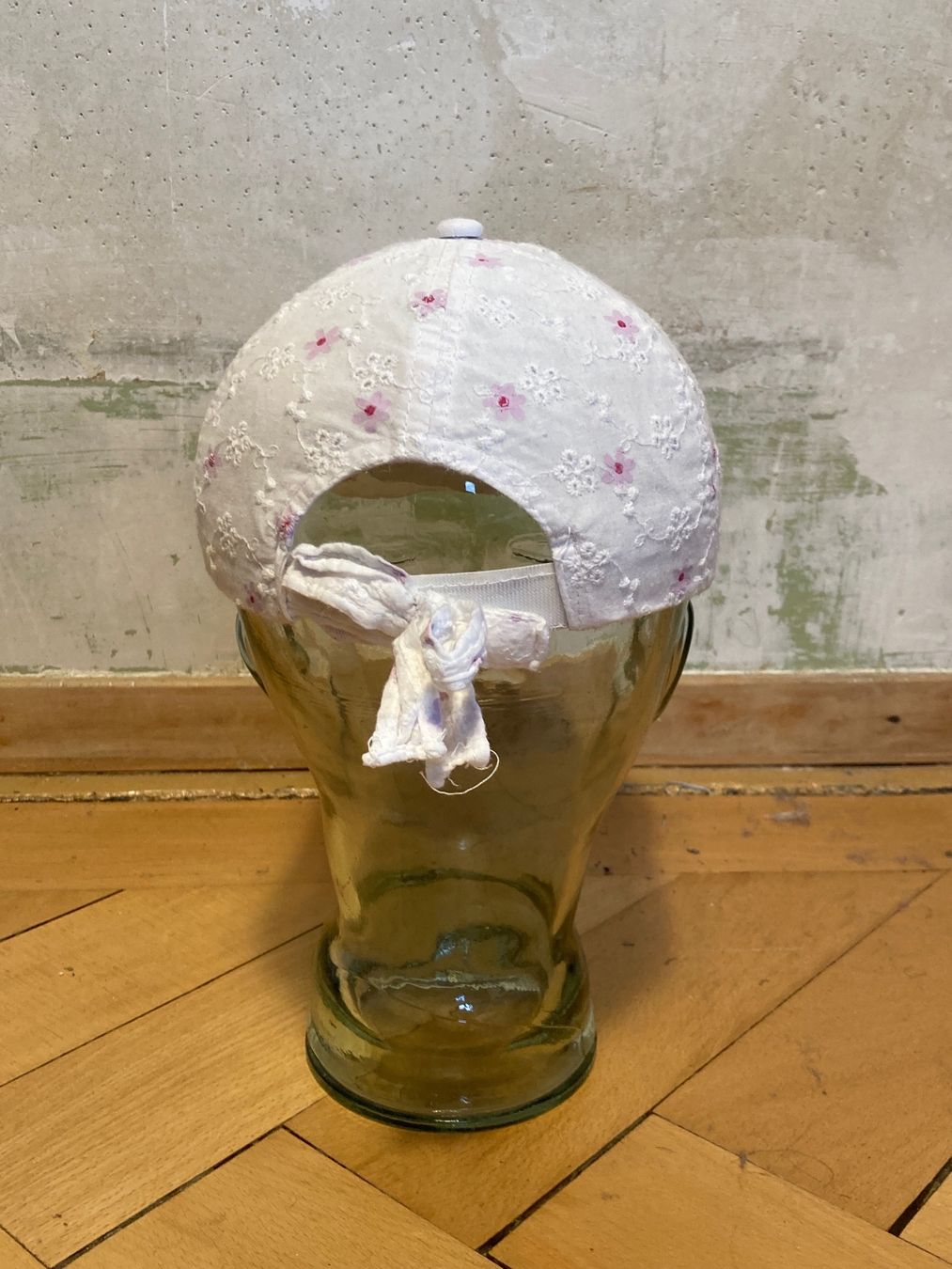 Hüte, Mützen & Caps: Cap with Flowers Embroidery Sz S – Gebraucht aus Zürich von le_souk 2