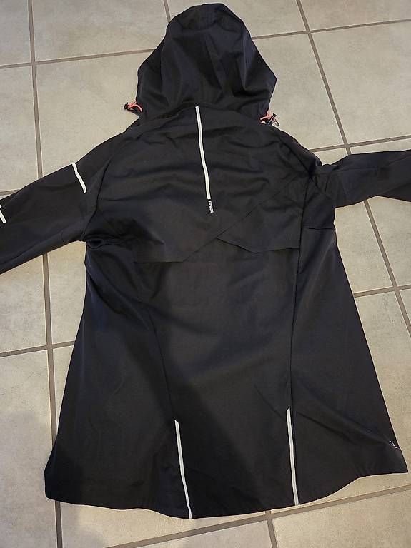 Jacken: Jacke – Neu und originalverpackt aus Neuhausen am Rheinfall von mir_9hqj 1