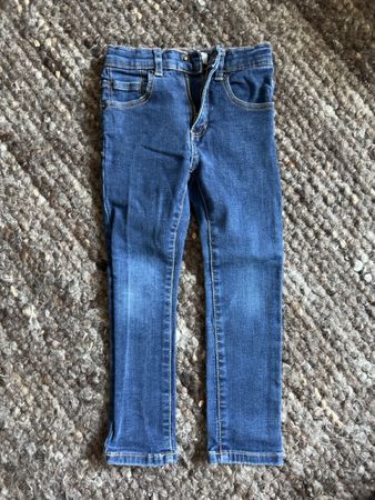 Zara Kinder Skinnyjeans Gr 110