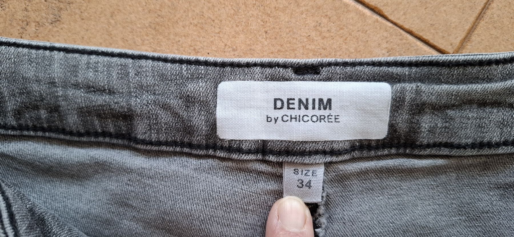 Jeans: Jeans grau 34 von Chicoree – Usato da Thun venduto da lede 6