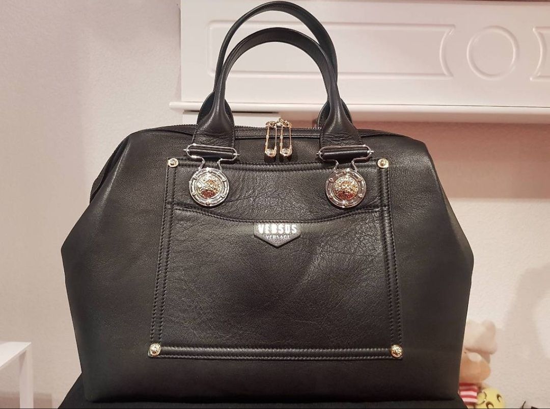 Versace Borse: NEUE Versace Ledertasche – Nuovo e nell'imballaggio originale da Hellbühl venduto da d.d.d.125