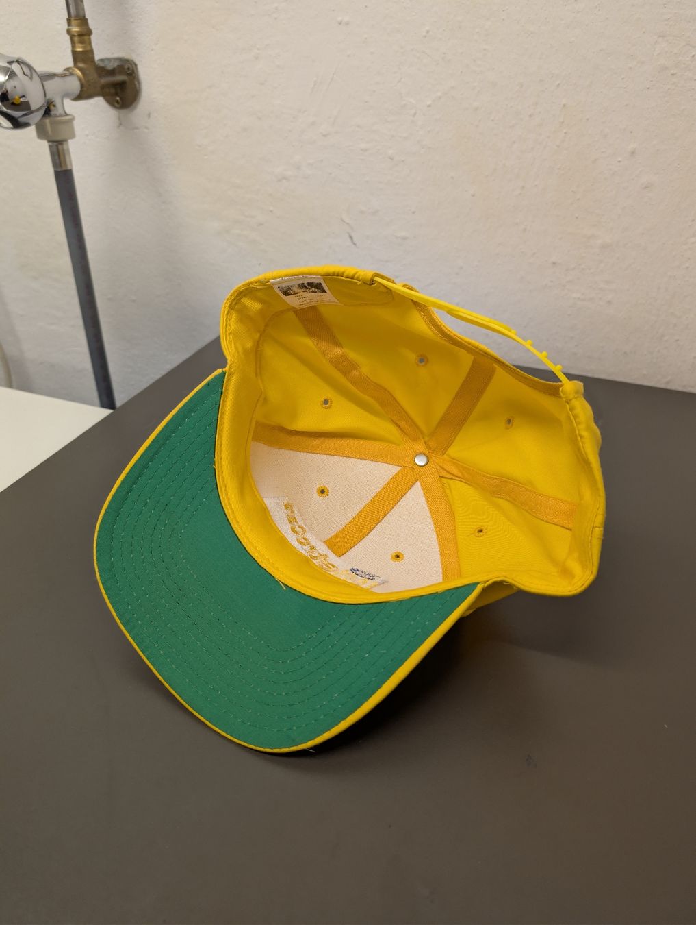 Hüte, Mützen & Caps: NYC Yellow MetroCard Baseball Cap – Gebraucht aus Zürich von Swizzler 2