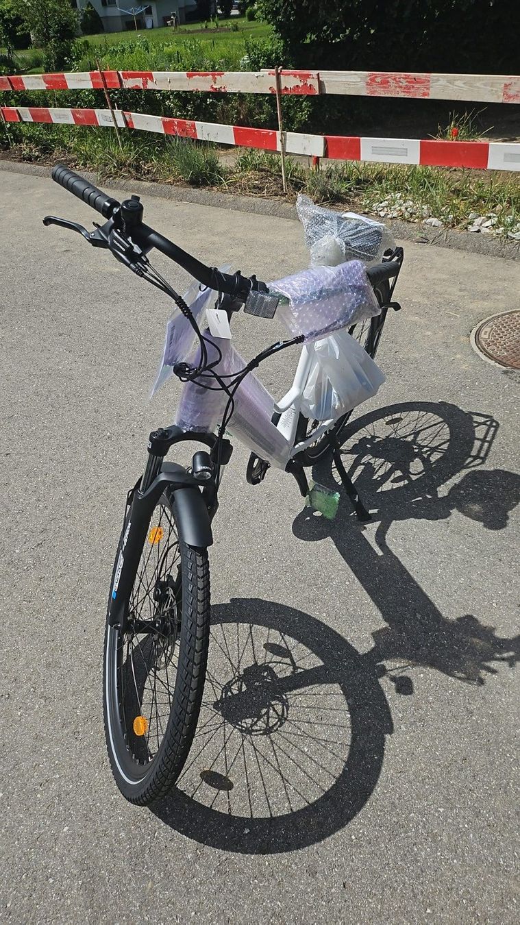 Leopard Biciclette: Vélo électrique Leopard Urban Light 27.5  NEUF – Nuovo e nell'imballaggio originale da Villarvolard venduto da Ptilu 4