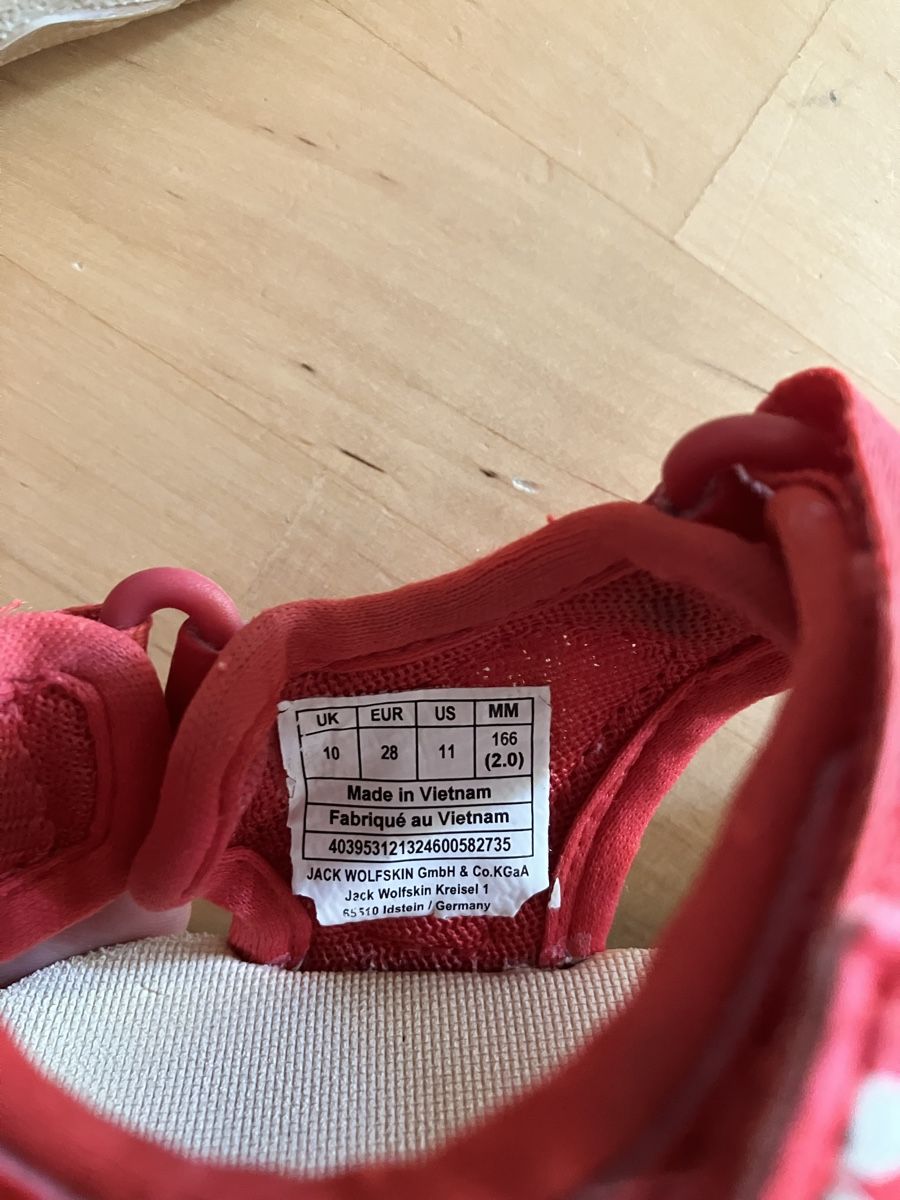 Jack Wolfskin Chaussures garçon: Jack Wolfskin Sandalen rot EU 28 – D'occasion à Zürich par 4ck 4