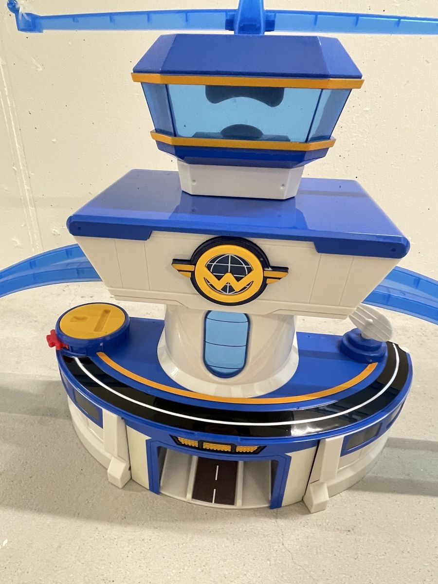 Giocattoli: Superwings Flugstation Spielzeug gebraucht – Usato da Uetikon am See venduto da yc__7d9p 1