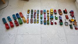Großes Konvolut Vintage Modell- und Spielzeugautos