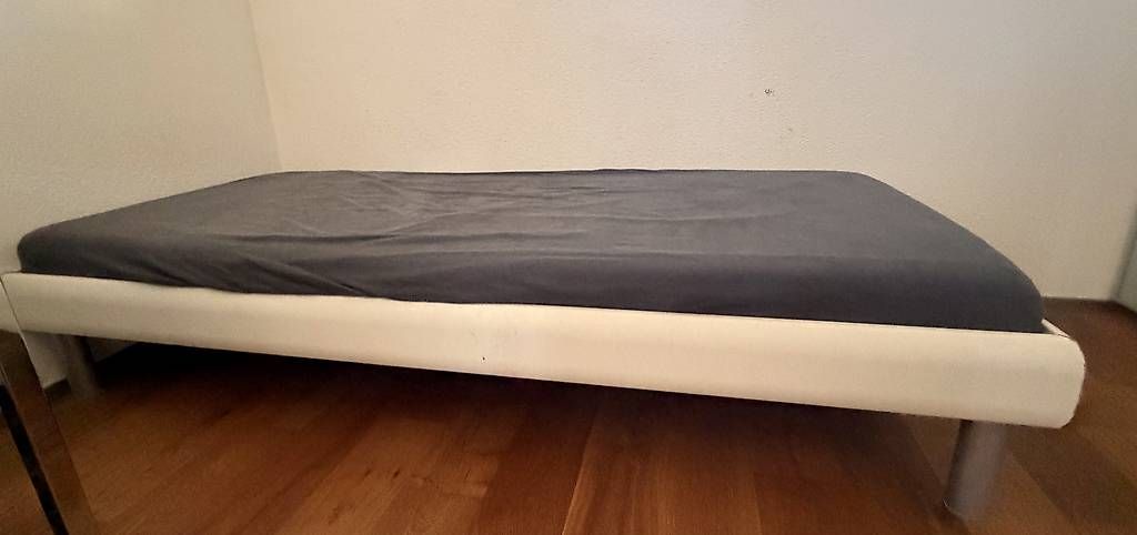 Letti: Bett inklusive Lattenrost und Matratze – Usato da Fraubrunnen venduto da san_nz9p