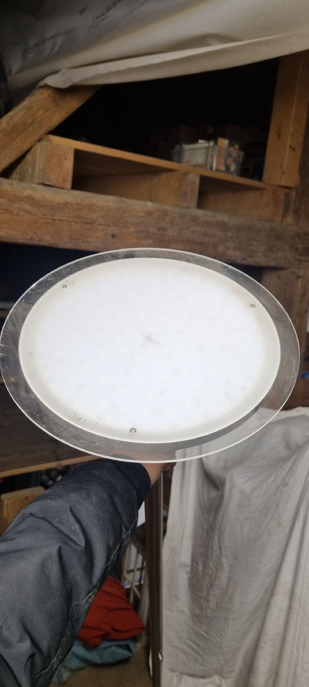 Lampade: grosse Stehlampe – Usato da Wädenswil venduto da weihpos 1