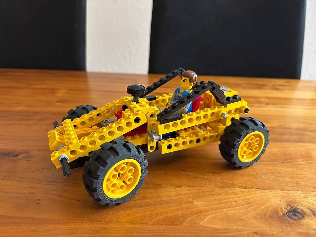 Kit di costruzioni: Lego Technic 8235 Front End Loader – Usato da Horw venduto da bar_5nkm 1