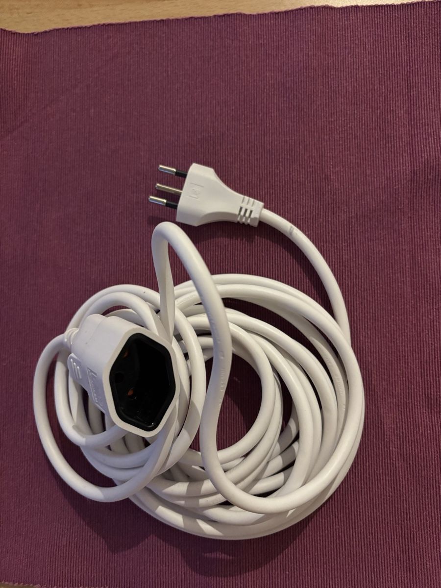Kabel: Power strip – Gebraucht aus Zürich von beg_c6l2 2