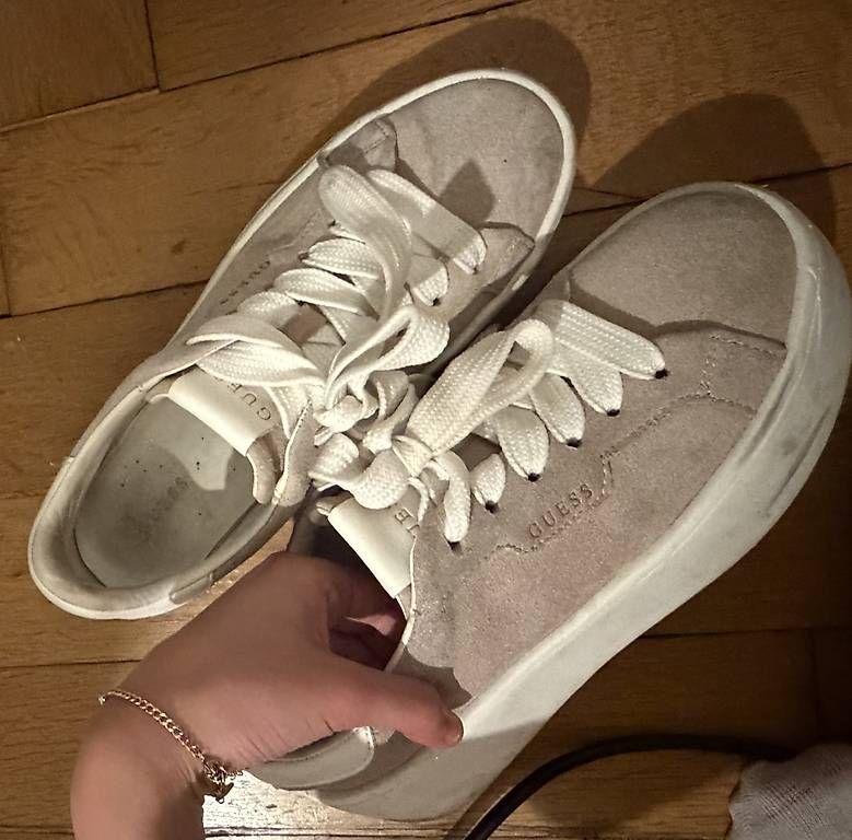Guess Scarpe da donna: Guess Schuhe, Größe 38 – Usato da Basel venduto da lolaloli