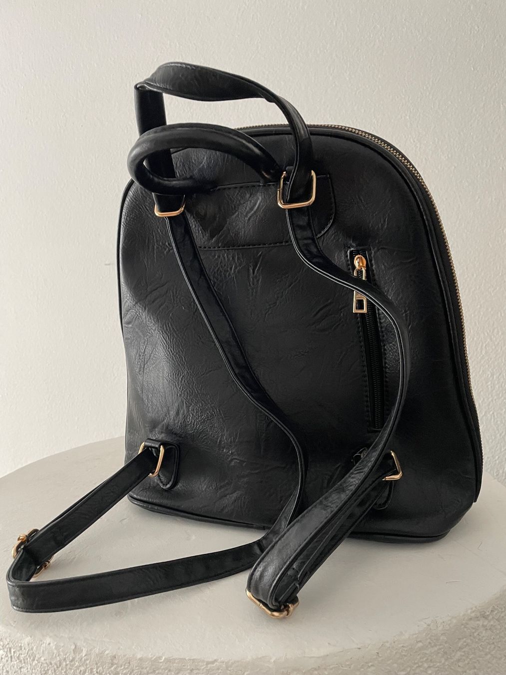 Zaini: Damen / Rucksack  schwarz neuwertig – Usato da Glis venduto da taisiya078 1