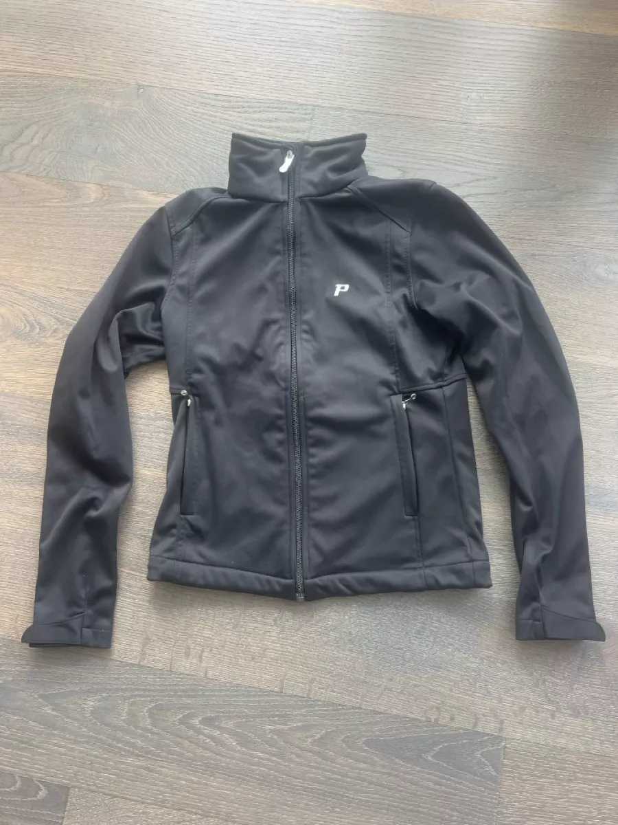 Peak Performance Jacken: Peak Performance Softshelljacke Gr. XS – Gebraucht aus Uetikon am See von Sarahm76