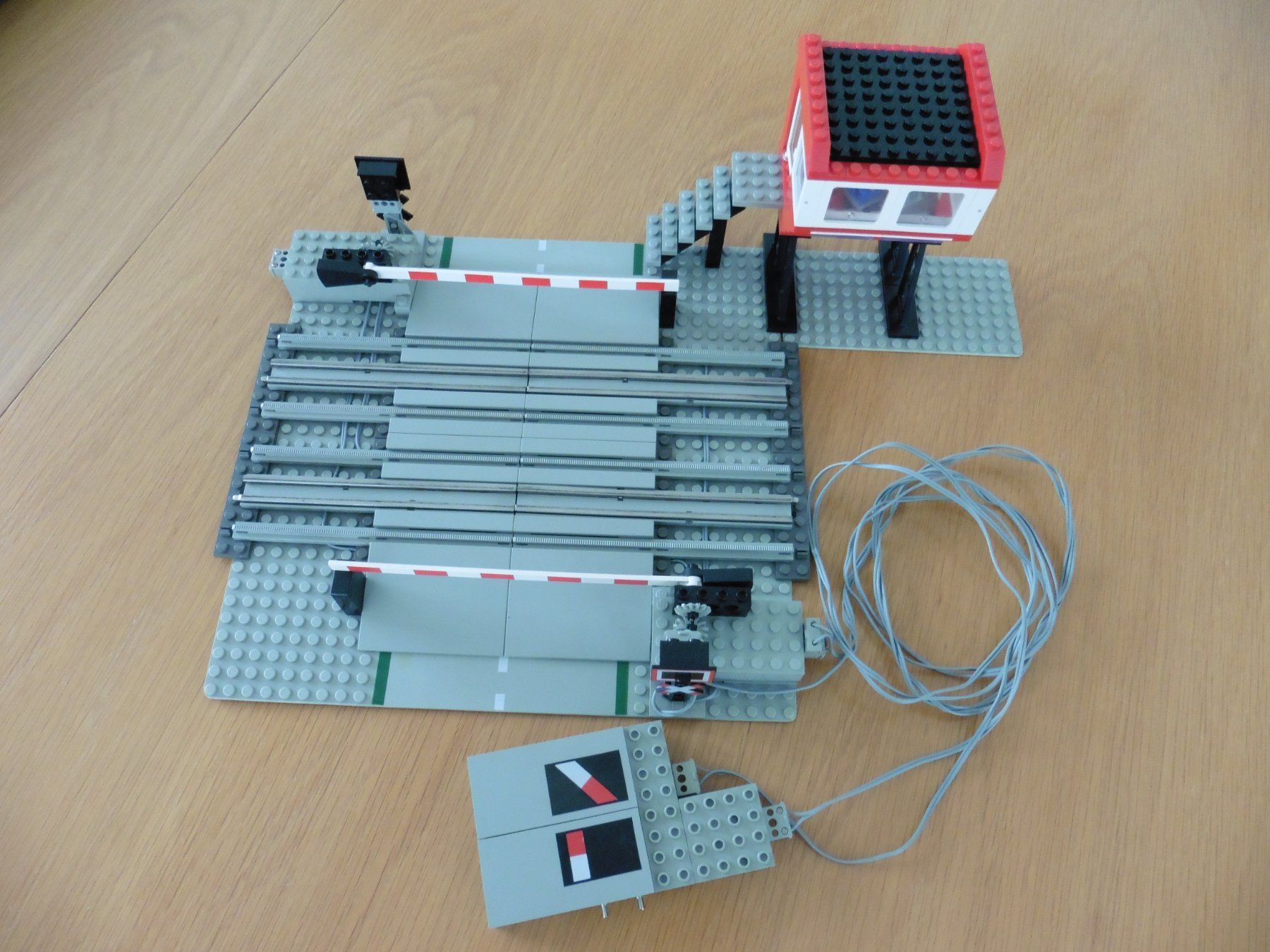 Lego Kit di costruzioni: Lego 7866 Bahnübergang 12V – Usato da Kaltbrunn venduto da sigale 1
