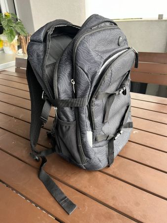 Schulrucksack schwarz gemustert gut erhalten