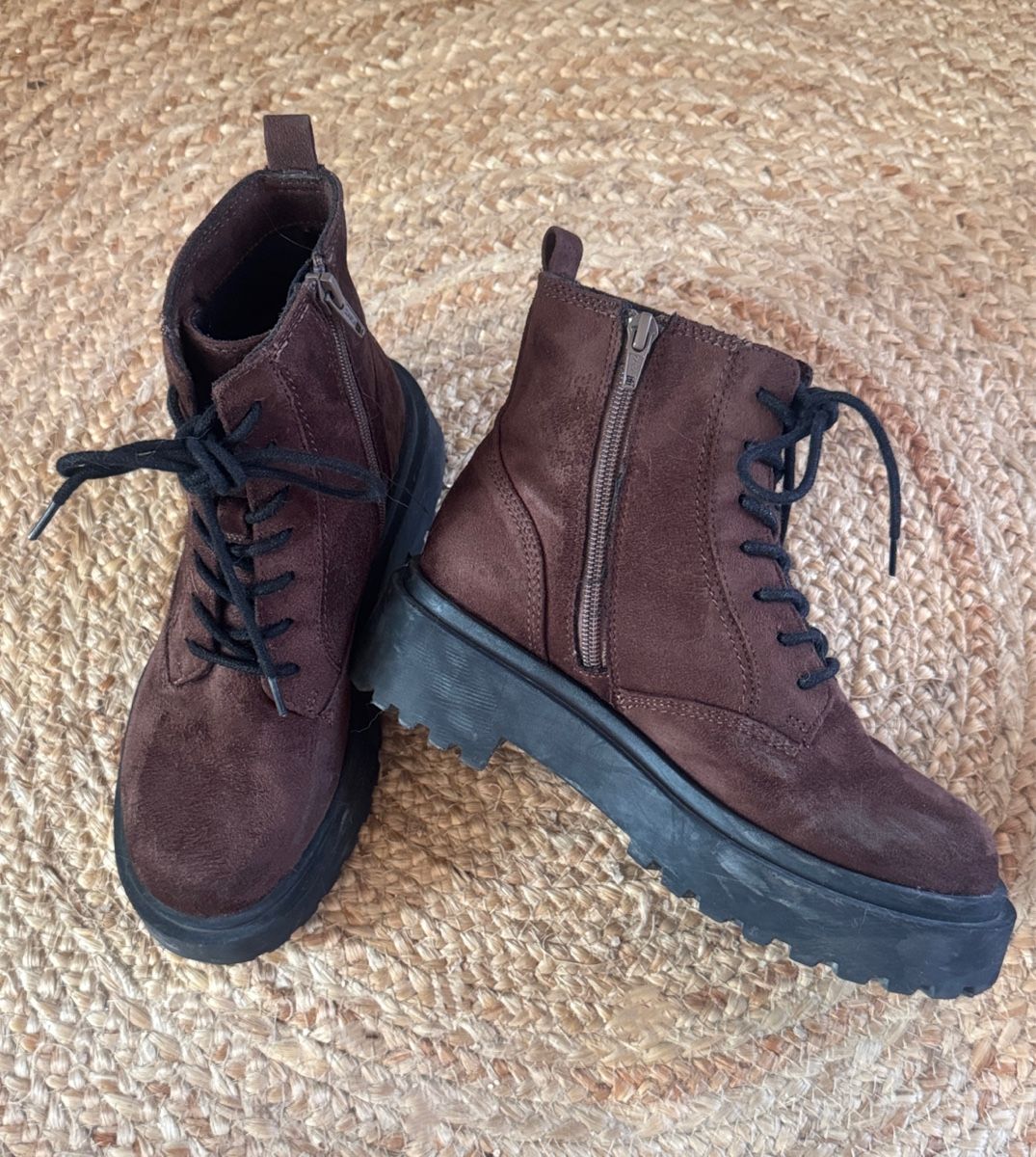 Zara Scarpe da donna: Braune Zara Wildleder Boots Gr. 36 – Usato da Samstagern venduto da Miss_Raven 1