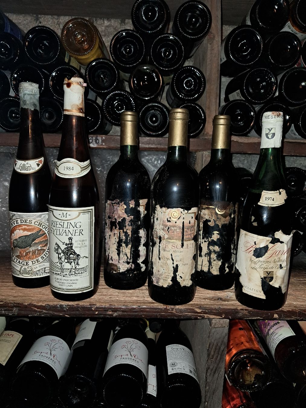 Vino: Lot de 6 divers vins – Nuovo e nell'imballaggio originale da Le locle venduto da juliensaran