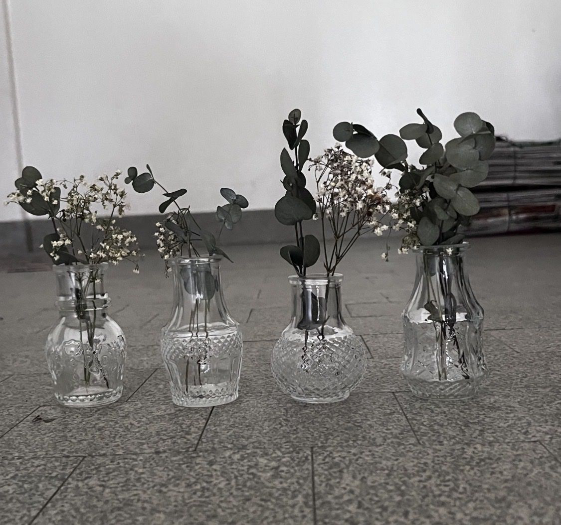 Vase & Récipients: GLASS BUD VASES SET – Neuf (Voir description) à St. Gallen par ari_22