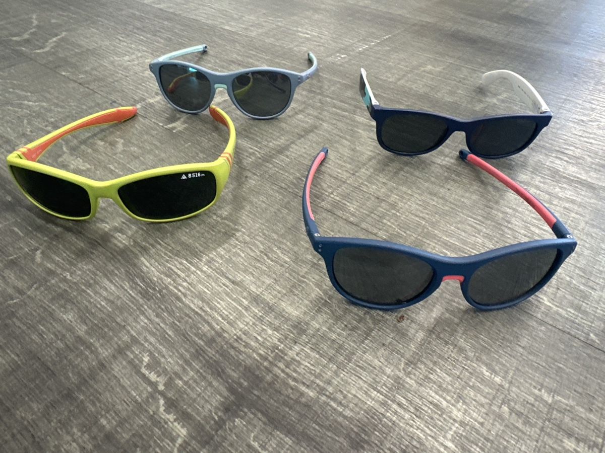 Occhiali & Lenti: Sonnenbrillen Kinder 4er Set bunt – Usato da Pfungen venduto da monster36