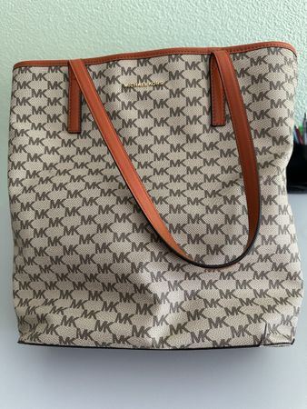 Michael Kors Tasche Shopper Logo braun beige guter Zustand