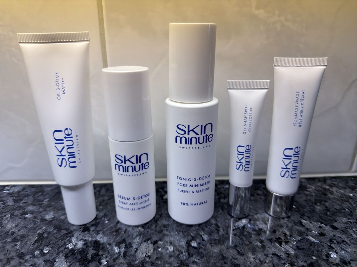Cura del viso: SKIN MINUTE 5-teiliges Set Kosmetik  – Usato da Belp venduto da sabadesign