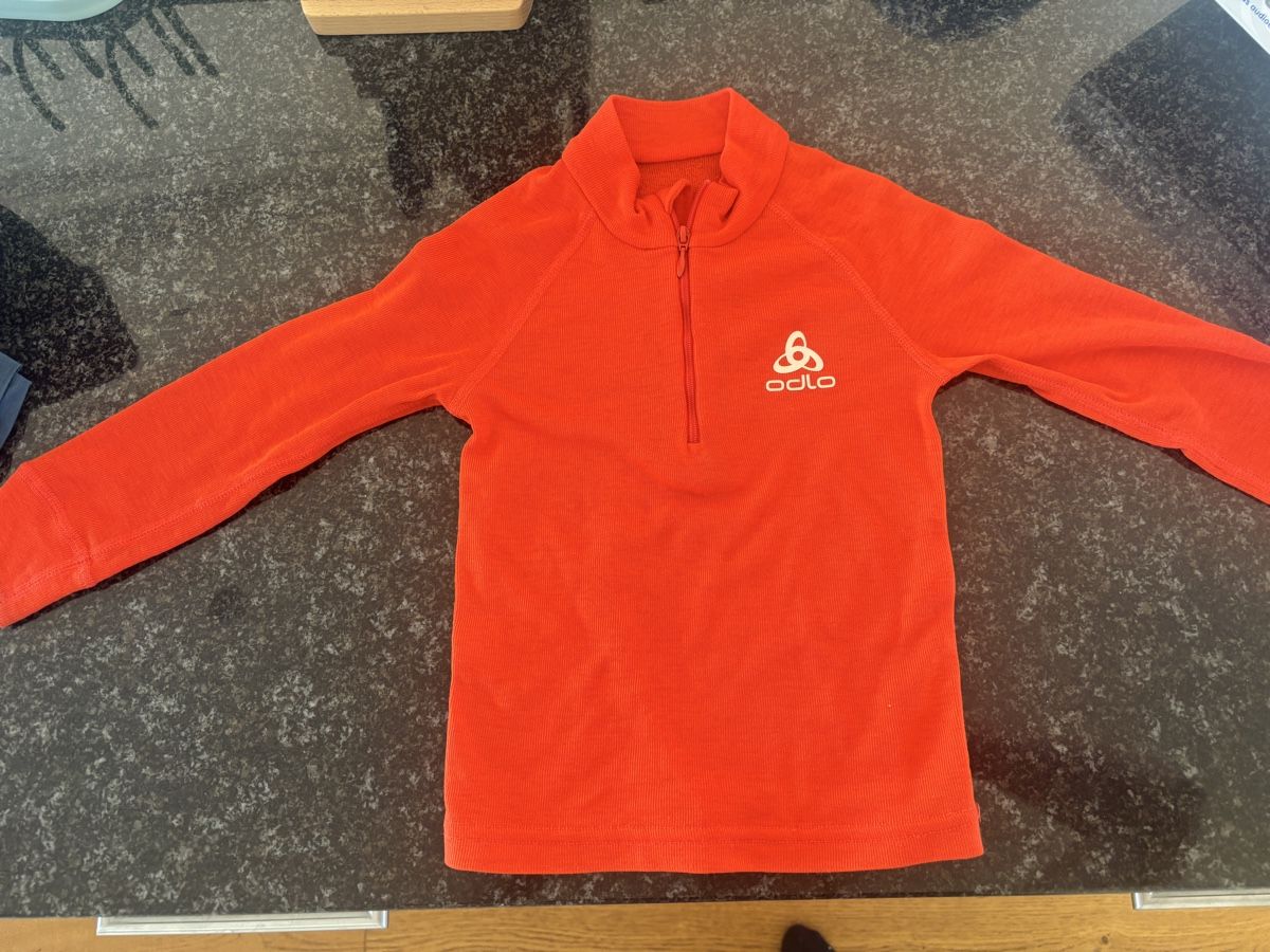 Odlo Maglioni & Felpe: Kinder Pullover Odlo Orange Grösse 104 – Usato da Grosswangen venduto da Sunnyday35