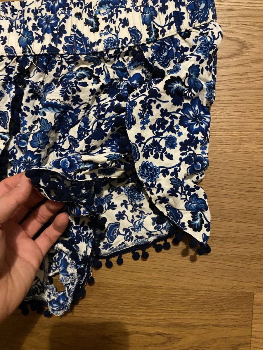 Pantaloni: Shorts – Usato da Luzern venduto da oli_6x2r 1