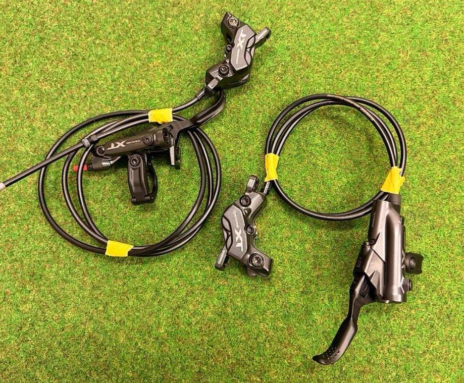 Shimano Ersatzteile: Bremsystem Shimano Xt 8220, 4 kolben – Gebraucht aus Bosco Luganese von pagnamen 2