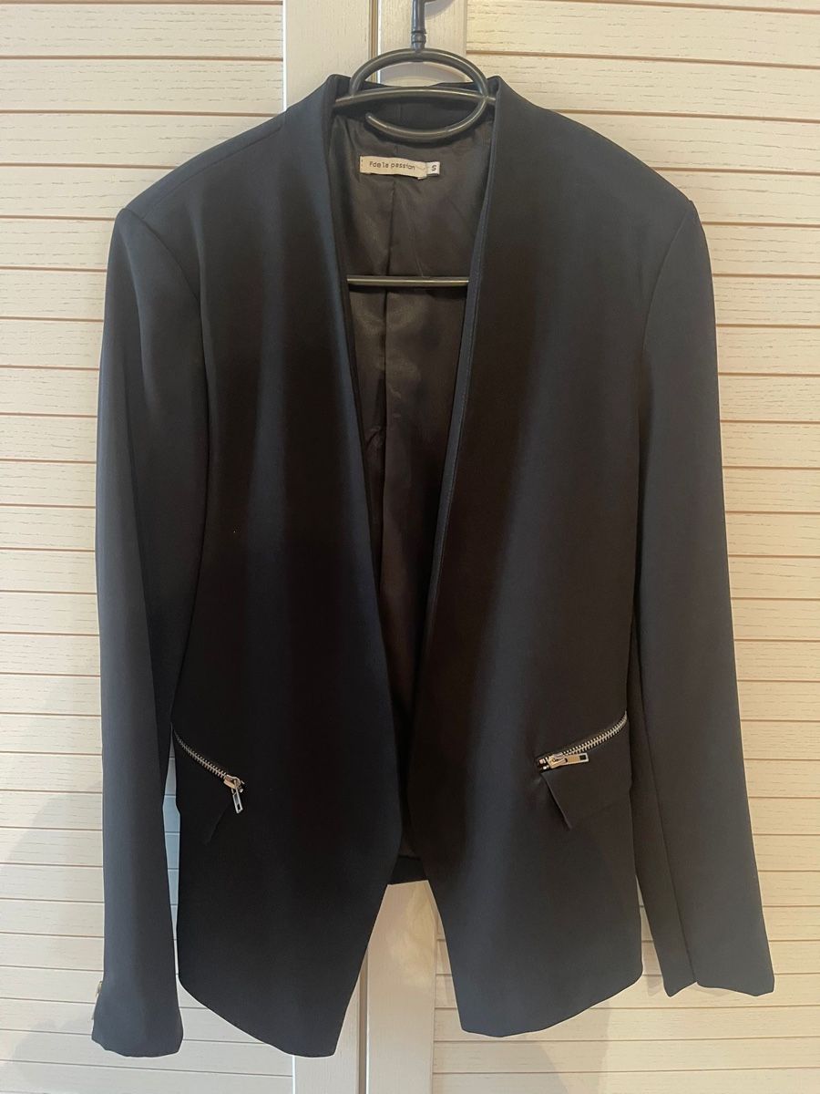 Jacken: Schwarzer Blazer – Gebraucht aus Hergiswil NW von qeli_04